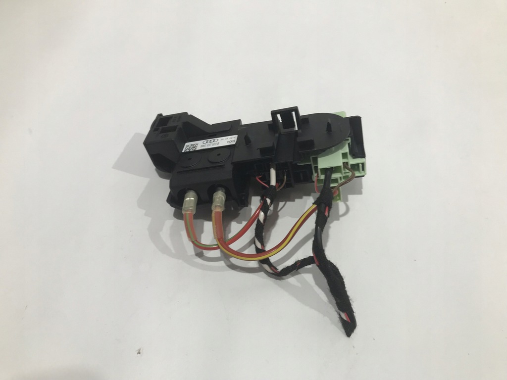 фото №1, Розподільник струму клема a6 c8 18- 8w0937503b