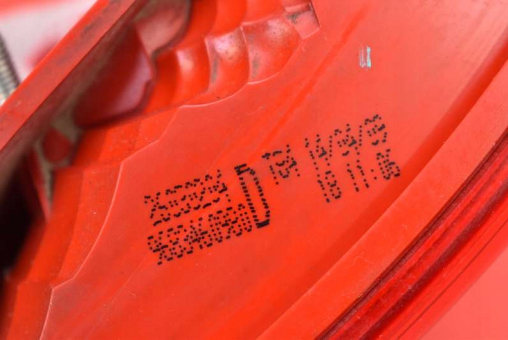 фото №8, Лампа правая задняя задняя 9683460980 peugeot 3008 1 i 10-13