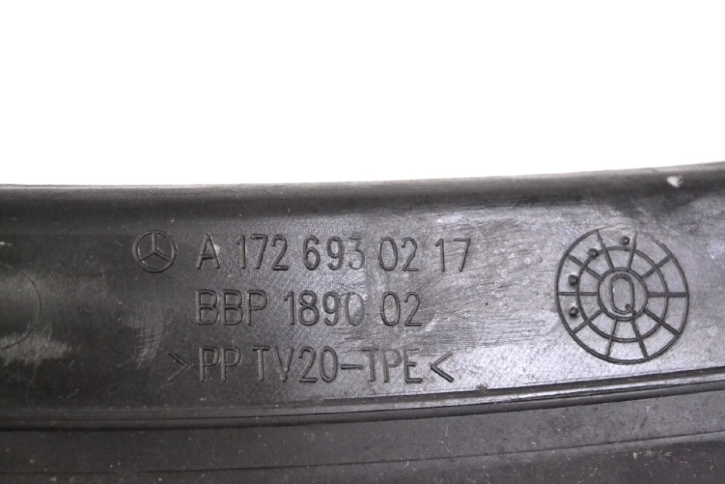 фото №5, Mercedes r172 slk200 2012 rhd молдинг декоративная крышки багажника правая