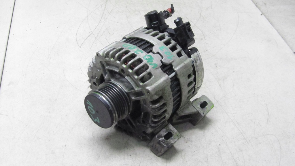 фото №1, Volvo v40 ii 2.0 генератор 32080810 12-17 103