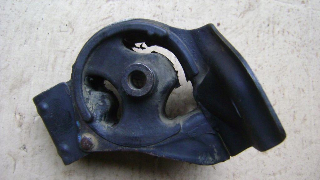 фото №1, Подушка двигуна honda civic v 1.5
