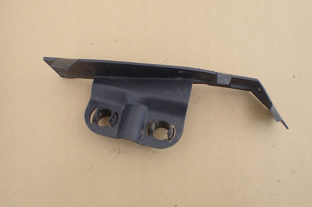 фото №7, Dacia duster i направляющая заглушка крыла правая 762903769r