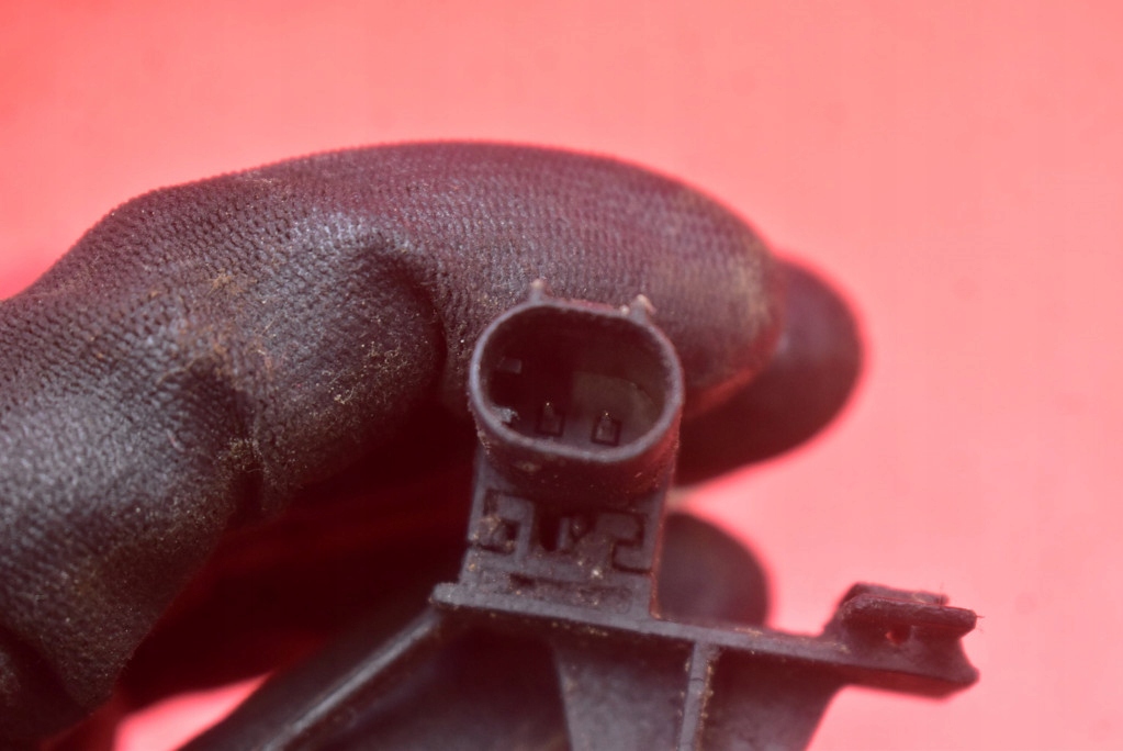 Поворотний кулак ступиця права перед mercedes ml w163 4.0 cdi 250 km 4matic 01-05 в Україні