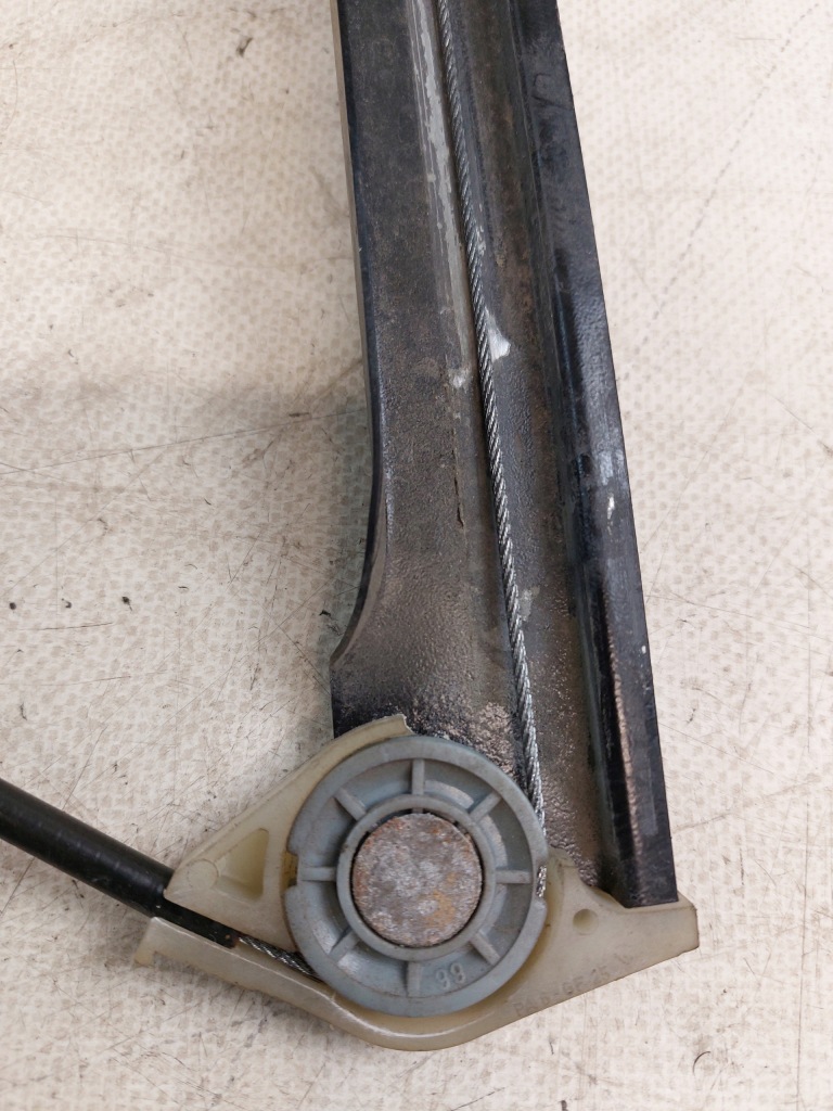 фото №8, Механизм стекло механический правый перед vw golf iii hb 5d