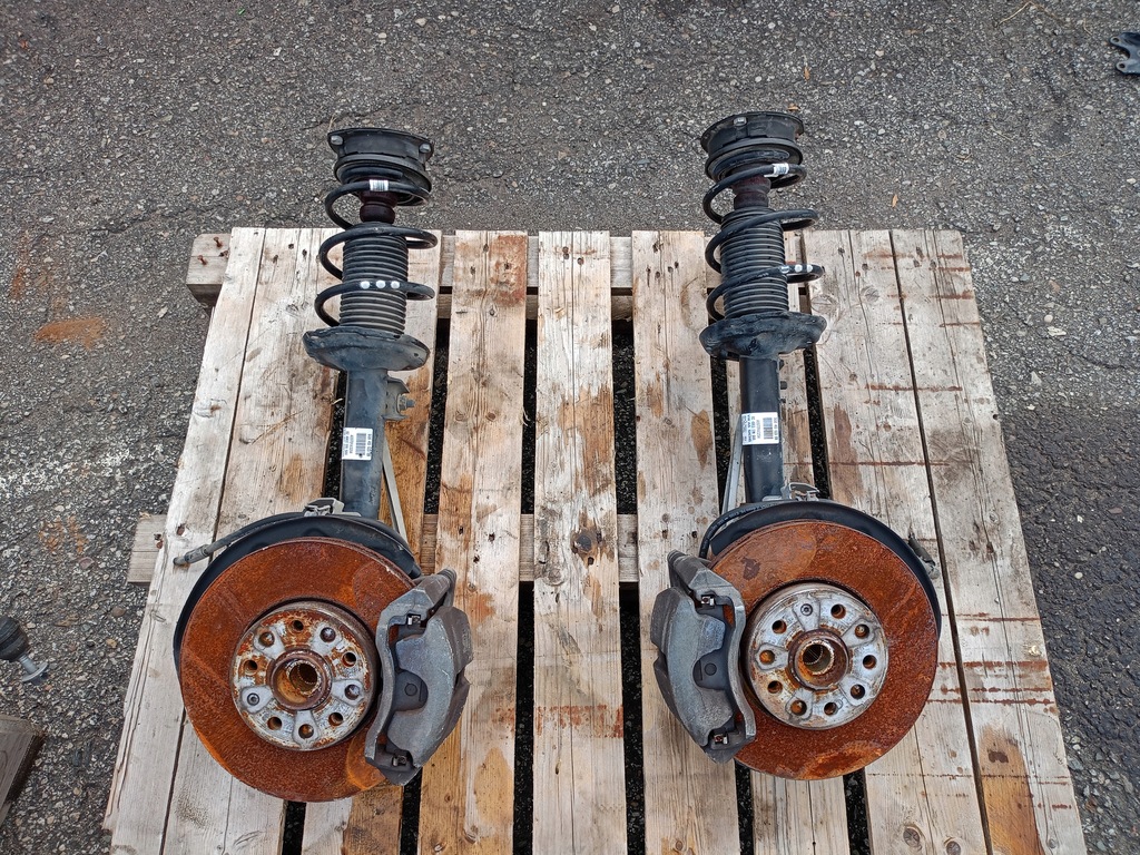 фото №1, Поворотний кулак амортизатор перед audi a3 8v sportback