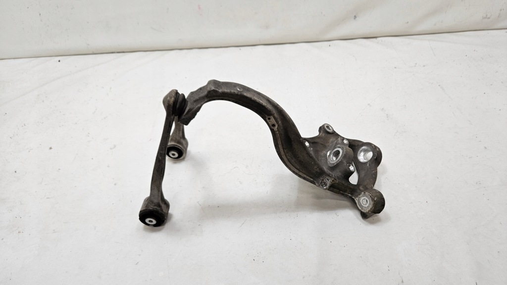 фото №1, Поворотный кулак рычаг правый mercedes c-klasa w205