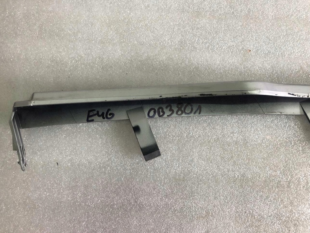 фото №10, Молдинг pod фара правая 7030551 bmw e46 sedan