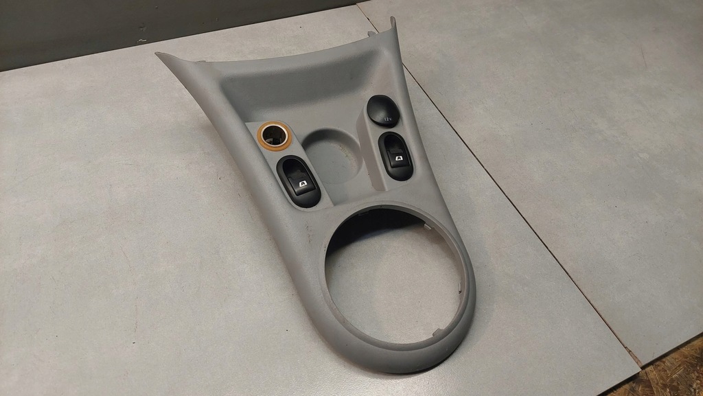 фото №8, Панель окон рамка citroen c3 i 1.4 b 9637999777