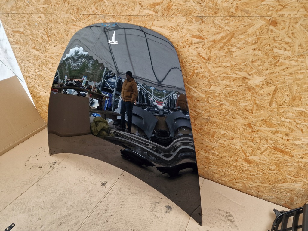 фото №2, Tesla 3 капот