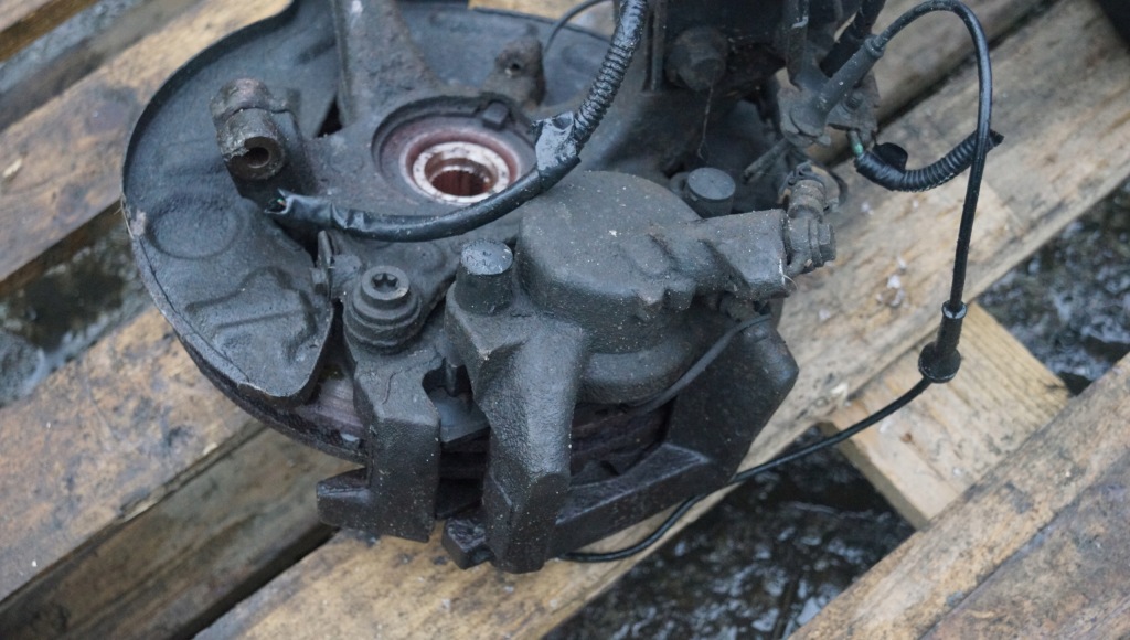 фото №8, Поворотный кулак амортизатор левый перед peugeot 508 i 1.6