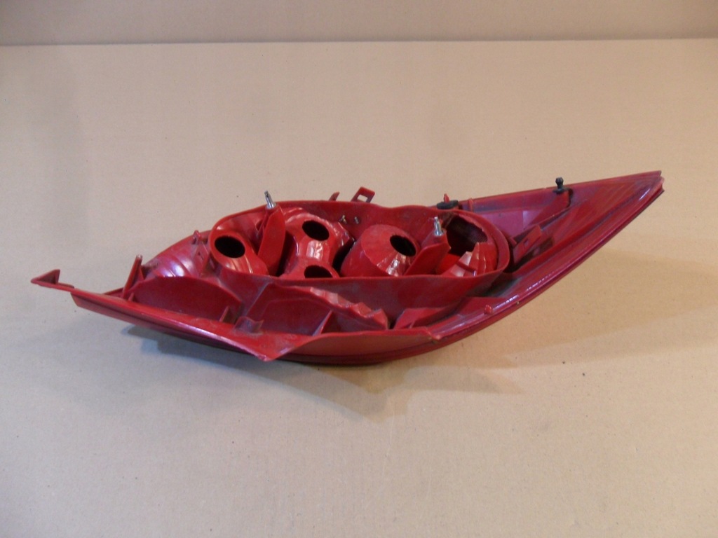 фото №13, Лампа задня права 13186351 opel corsa d 3d