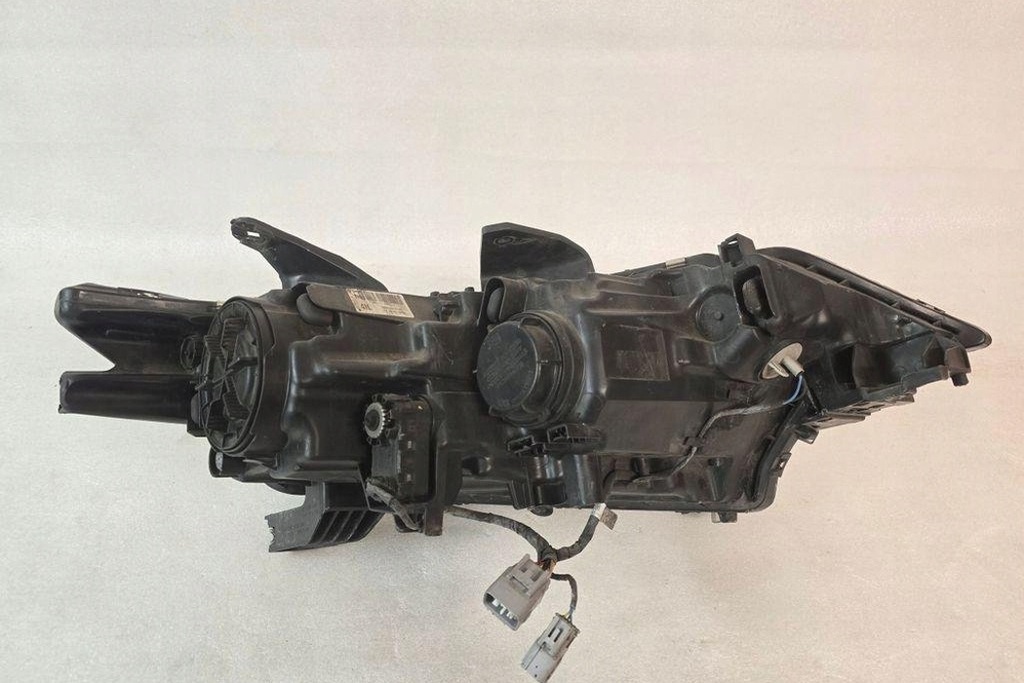 фото №9, Лампа левая передняя mitsubishi outlander iii gg_w, gf_w, zj 8301c8 2.0l