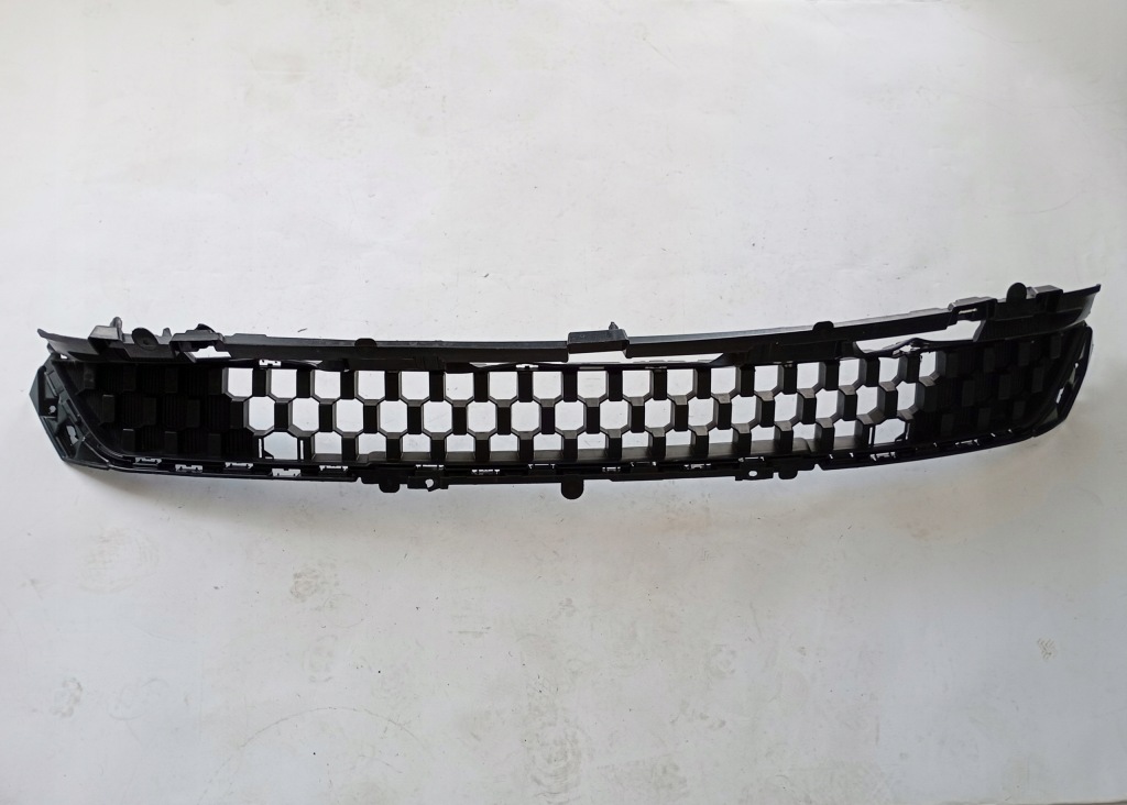 фото №1, Решётка бампера средняя renault austral rs e-tech