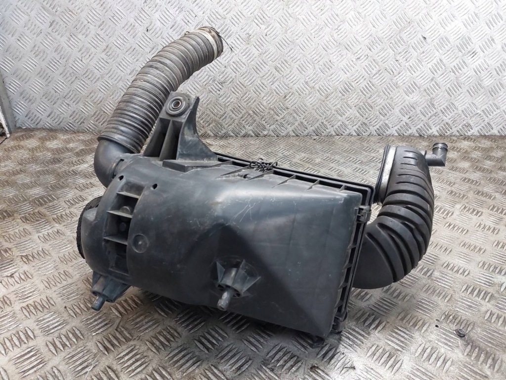 Купить Корпус фильтра расходомер труба воздухозаборник audi 80 b4 1.6 8v