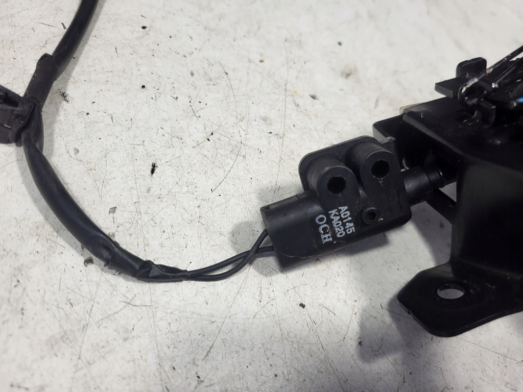 фото №10, Kia niro 2021 засов / крепление замка крышки передней / капот двигателя