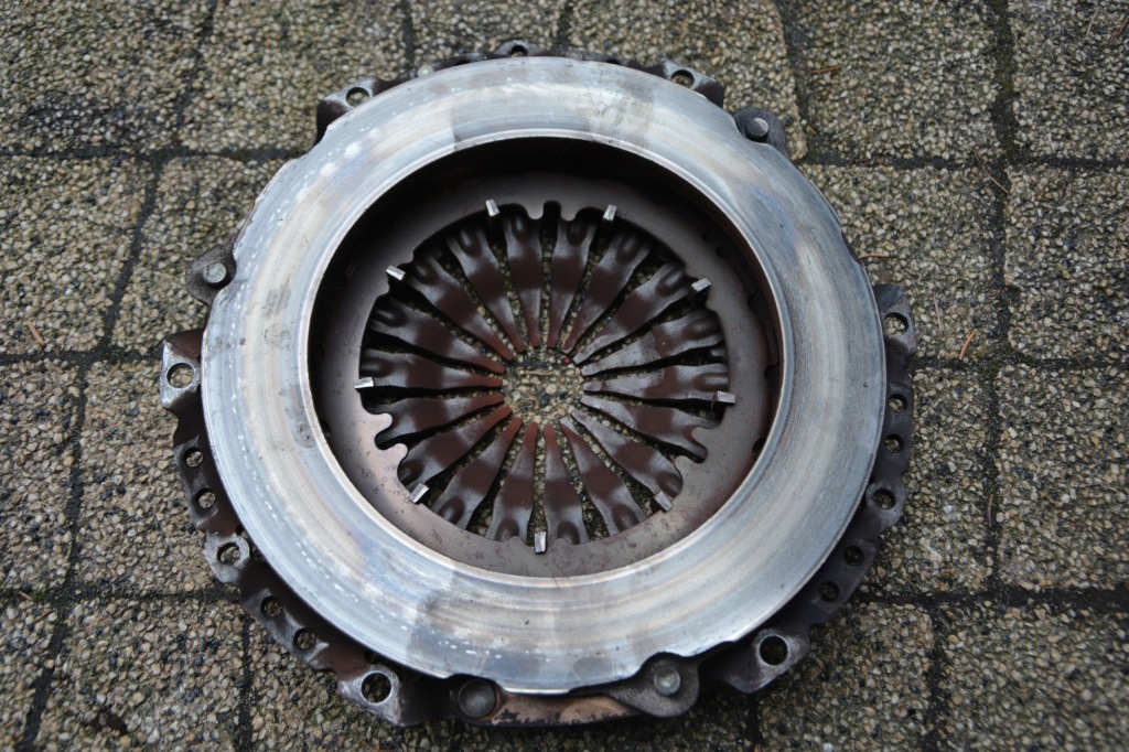 Колесо двухмассовый citroen berlingo 1.6 ehdi Киев