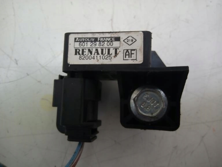 фото №3, Датчик ударный renault scenic ii 8200411025