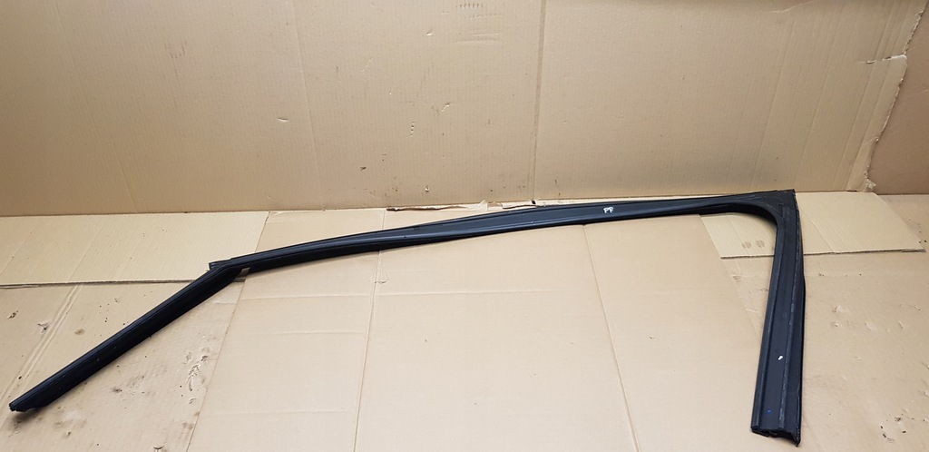 фото №2, Alfa romeo stelvio прокладка дверь перед правая