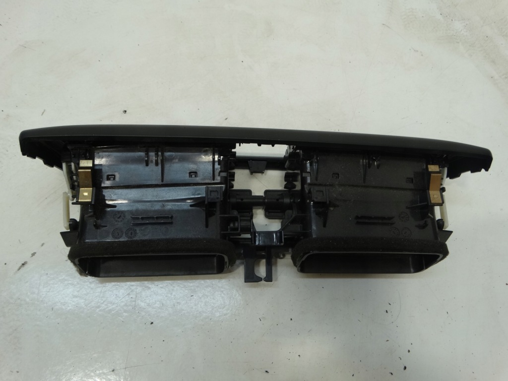 фото №13, Средняя решётка обдув bmw 1 f20 2013r. 9207116-12