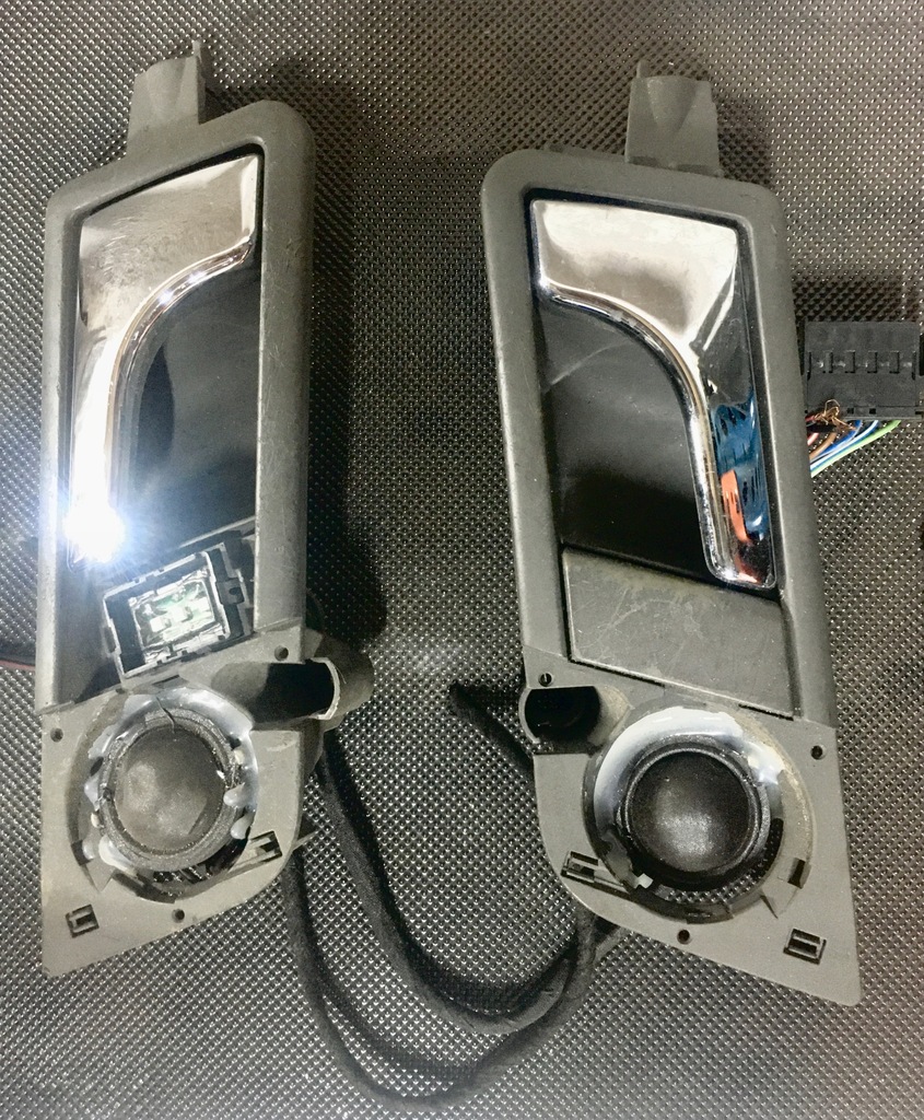 фото №1, Ручка дверь внутренняя левый перед правый динамик audi a2 / 8z0837019