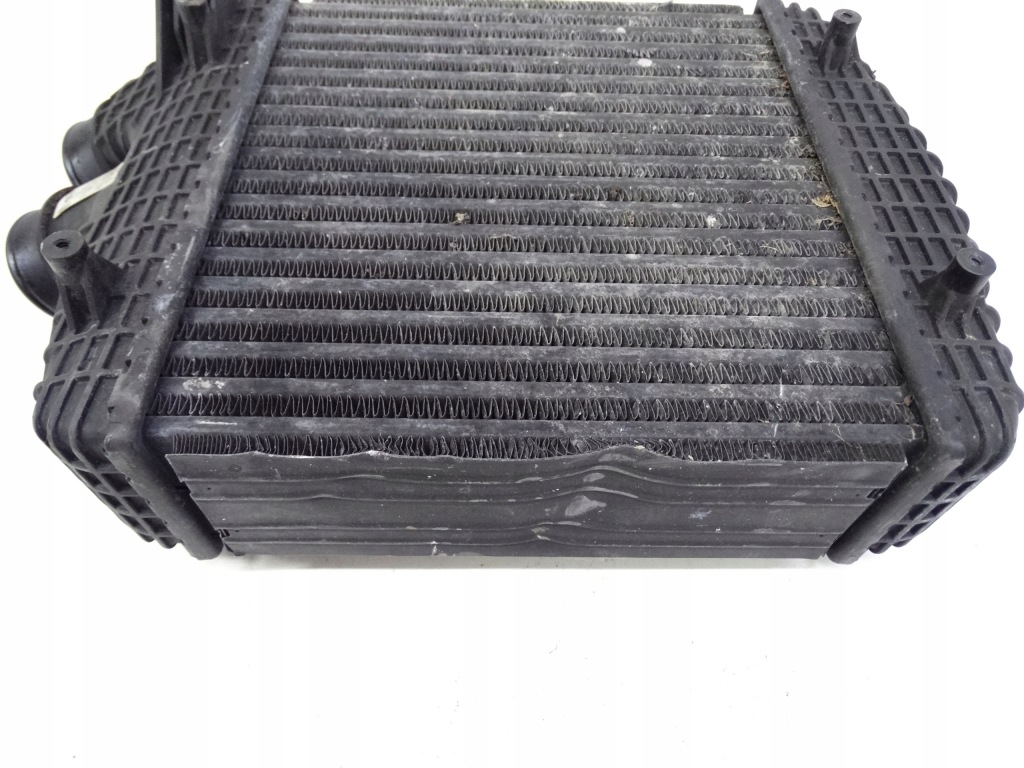 Maserati ghibli levante quattroporte 3.0 интеркулер правый 670039135 с Разборки