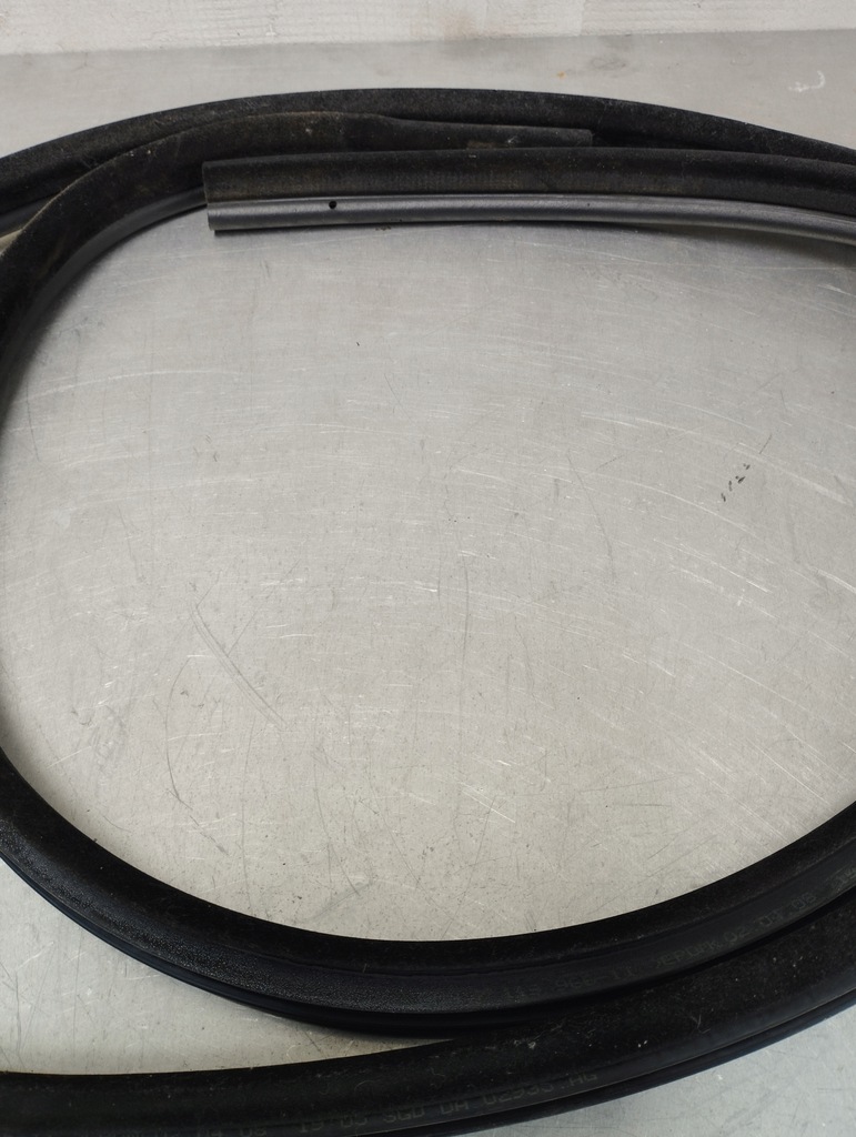 фото №11, Bmw e91 прокладка дверь правый задняя 7119966