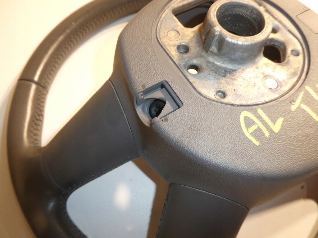 фото №7, Audi a4 b7 a6 c6 воздуховод кожа многофункциональный серая