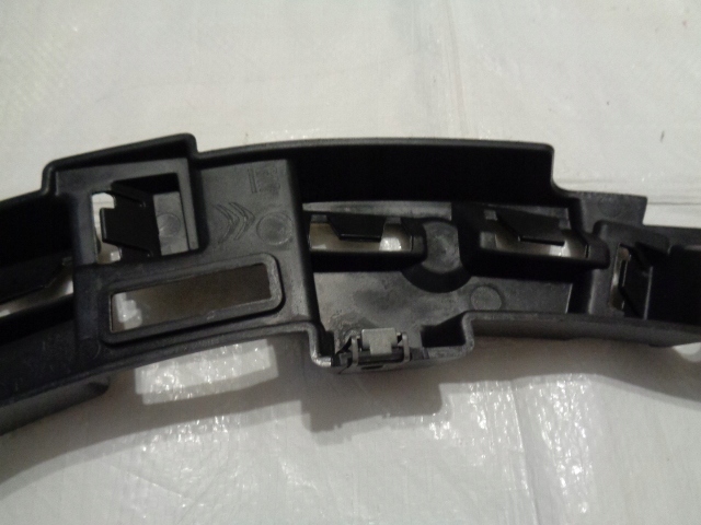 фото №8, Peugeot berlingo iv rifter левый направляющая кронштейн бампера 9816768880