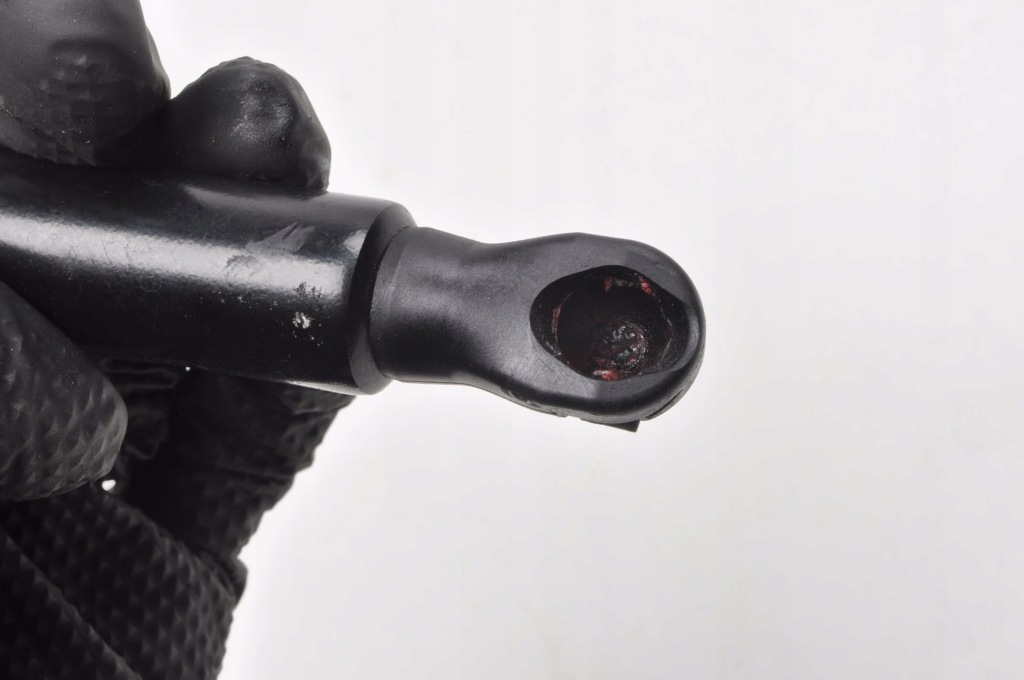 Ferrari portofino f164 привод амортизатор капот 22r 636255 000883049 Недорого