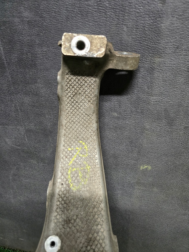 фото №6, Поворотный кулак левая перед porsche taycan 9j1