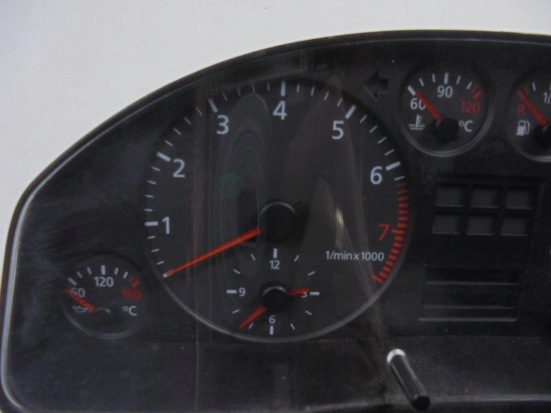 фото №5, Audi a6 c5 счетчик приборы 2.8b 4b0919860ax