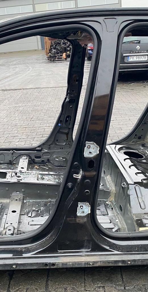 фото №1, Порог левый блок двигателя средний четверть dacia duster ii