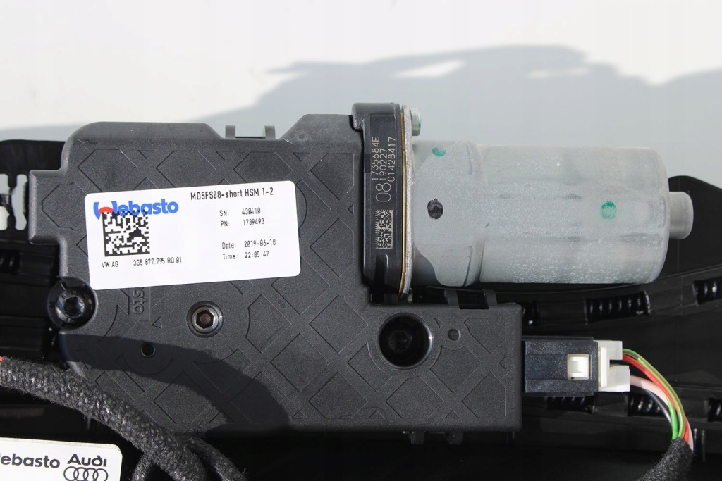 фото №12, Audi e-tron дах скляний solar панорама 83a877041 83a 877 041 люк so