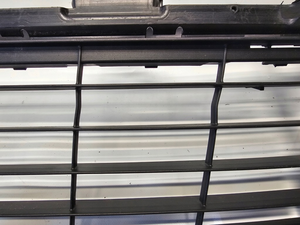 Решётка бампера renault scenic iii 09-11 orginał Недорого