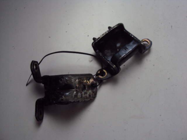 фото №1, Петлі двері правий задня nissan navara d40