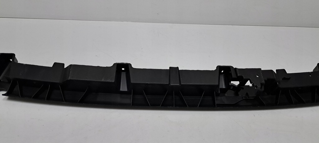 фото №9, Audi q7 напрямна бампер задня 4m0807458