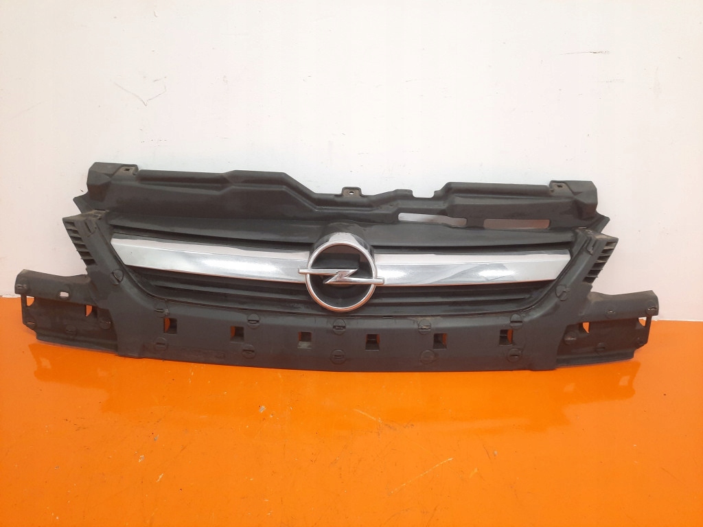фото №1, Opel corsa-c решітка радіатора / решітка радіатора 13120824 z20u