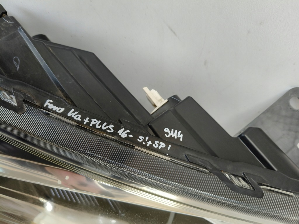 фото №8, Лампа правая фара ford ka + plus 16-