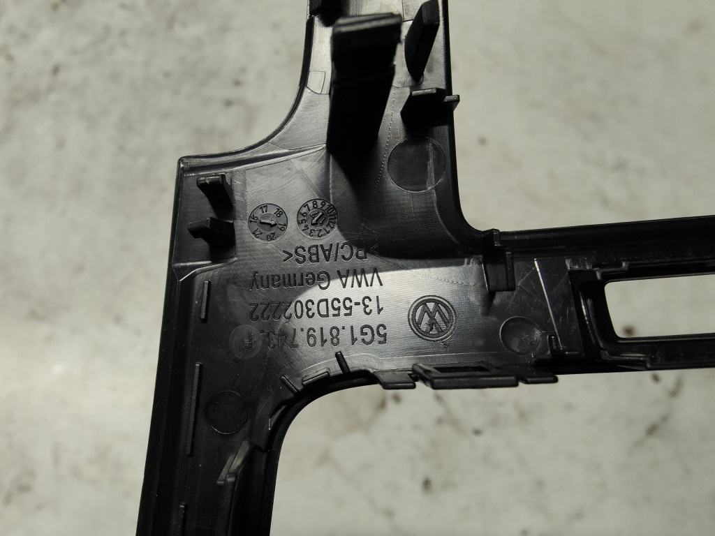 фото №3, Vw golf vii lift 19r рамка dekor радіо 5g1819743f