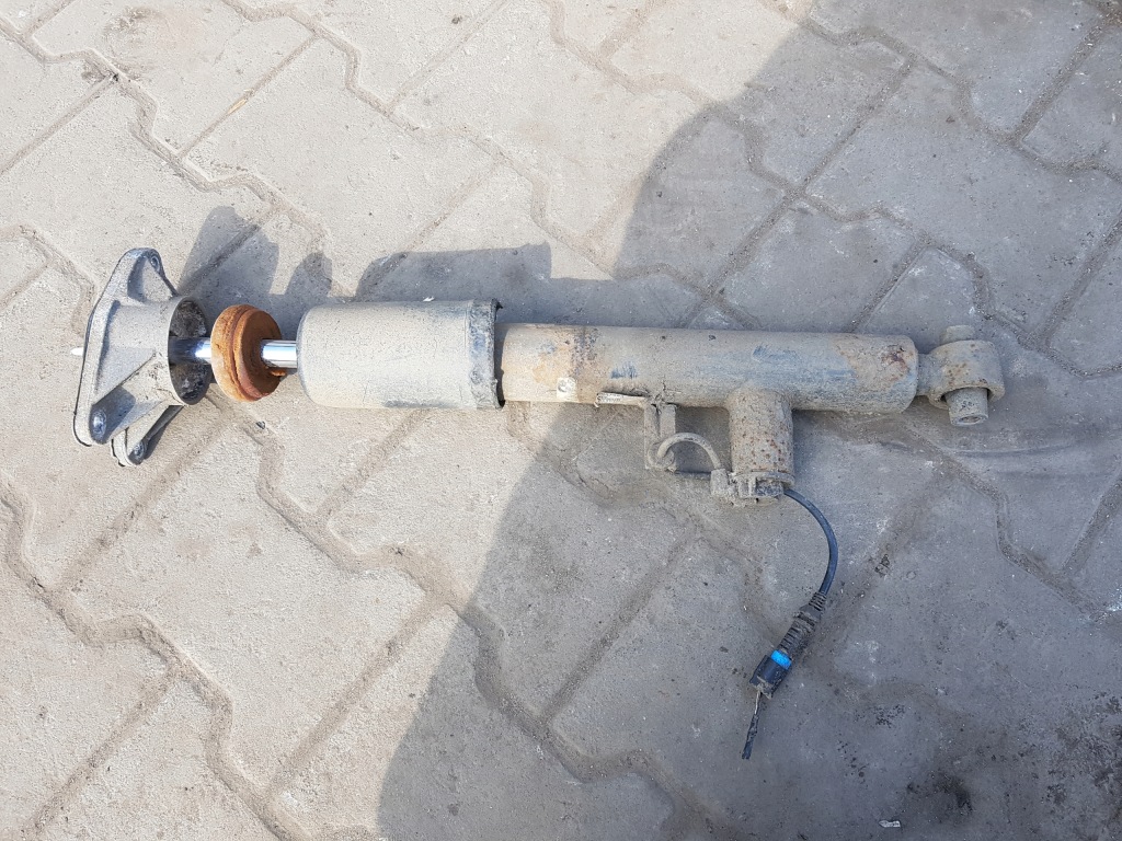 фото №1, Bmw 1 f20 f21 11r- m135i амортизатор правый задняя vdc