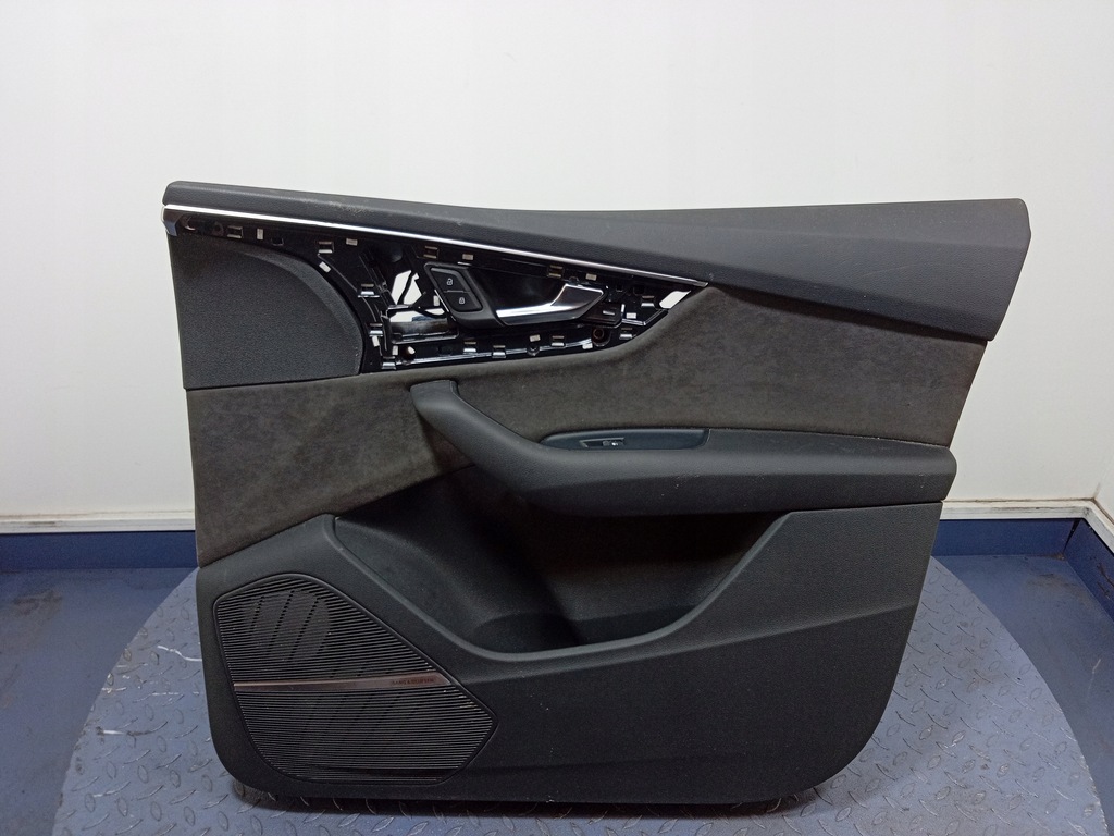 фото №1, Audi q7 ii 4m lift оббивка двері перед права