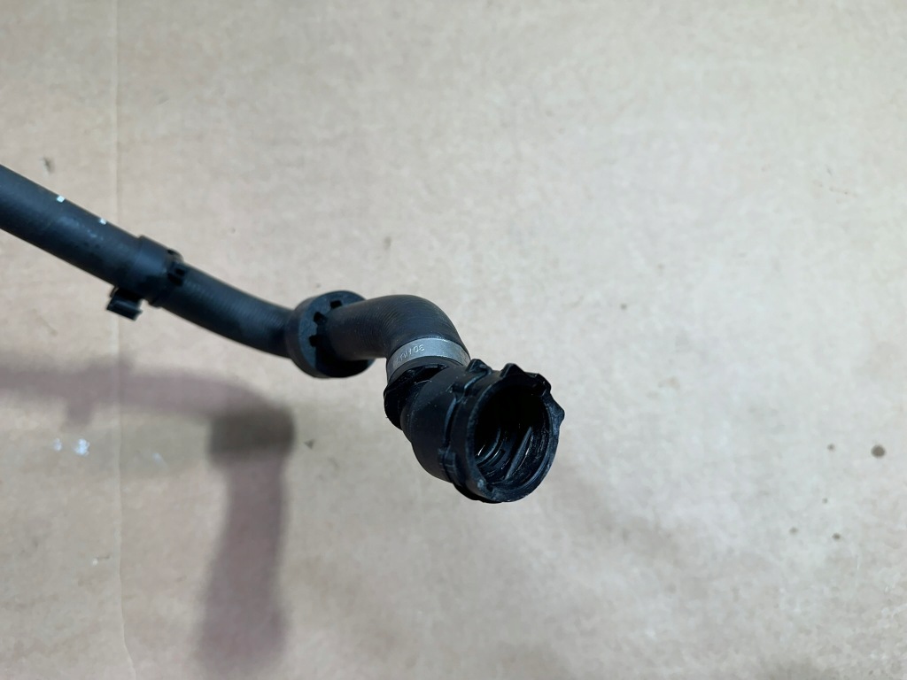 Шланг жидкость охлаждающий, трубка воды mercedes eqa w243, h243 Киев