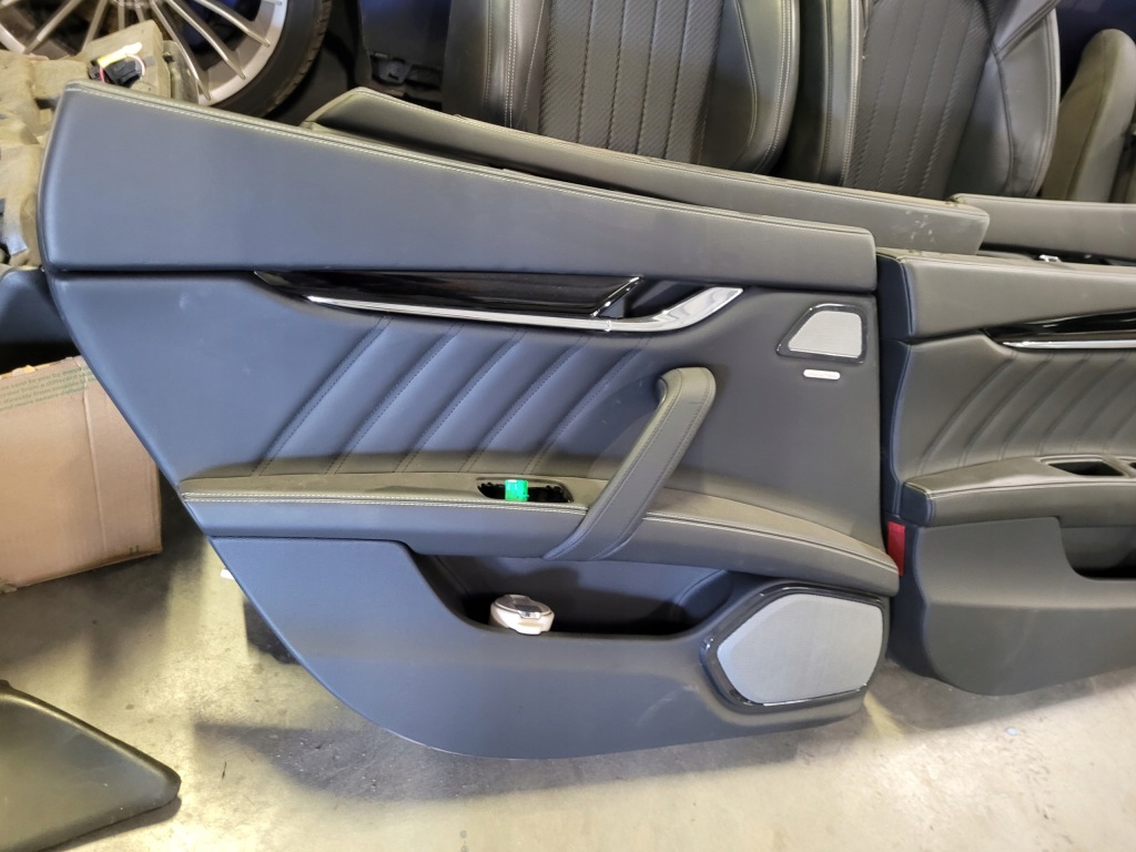 фото №16, Maserati quattroporte vi сиденья заднее сиденье обшивки карбон nappa trofeo idealne