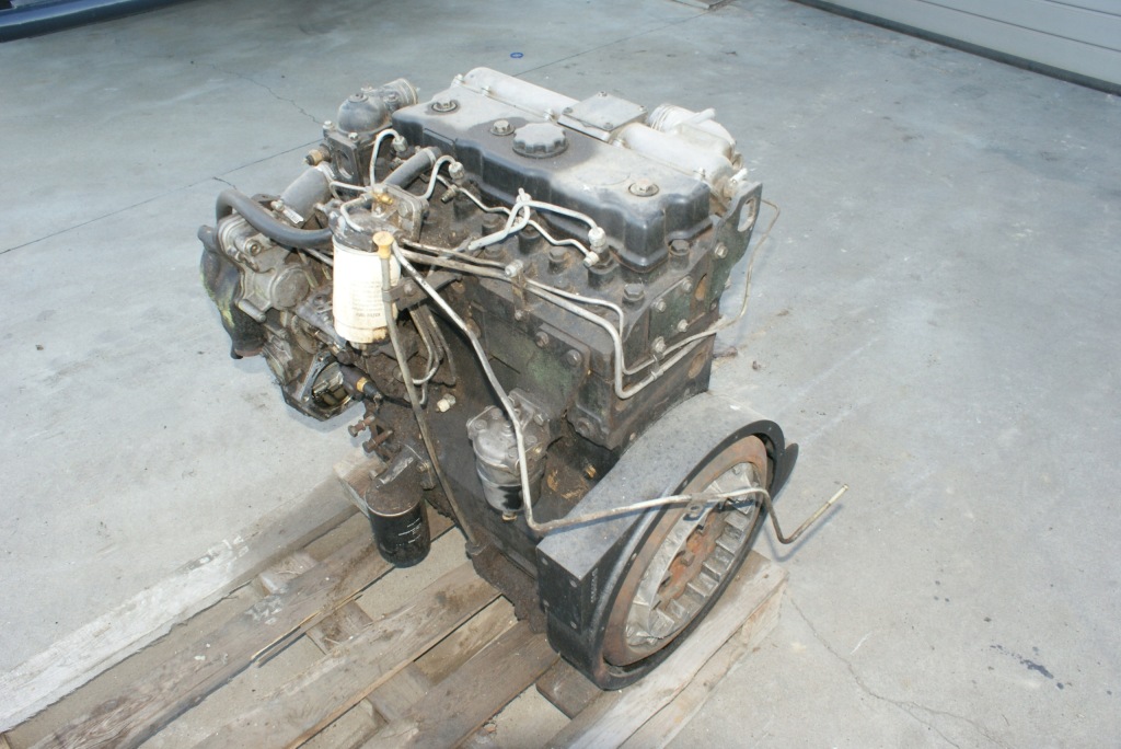 фото №1, Двигатель perkins turbo cztero цилиндровый