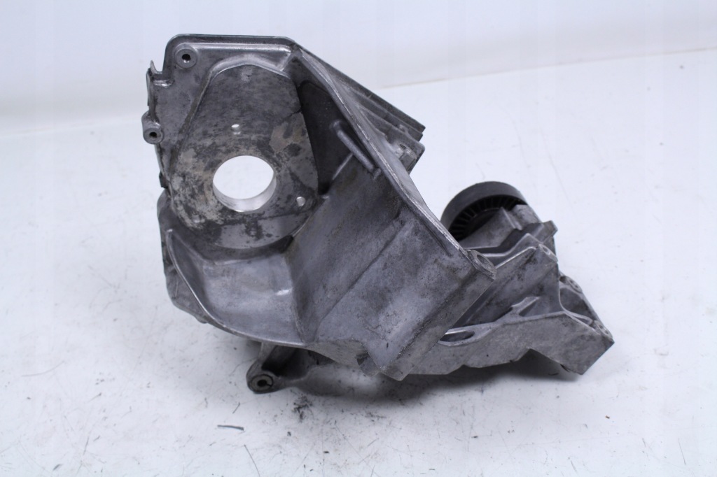 фото №4, Кронштейн кронштейн генератора vw crafter 2.5tdi