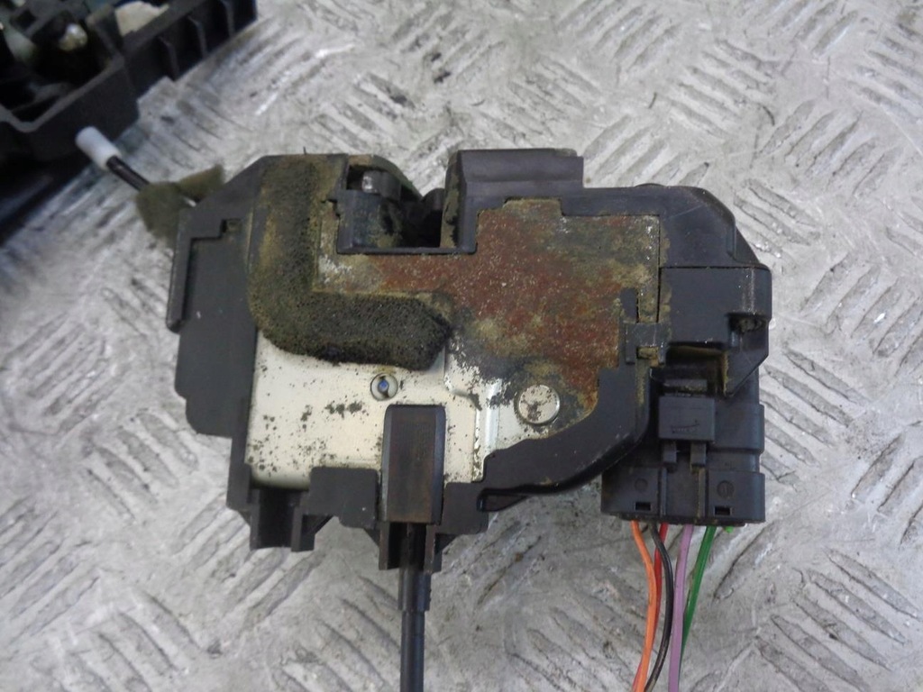 фото №5, Замок ручка дверь правый перед nissan navara d40 2005- europa