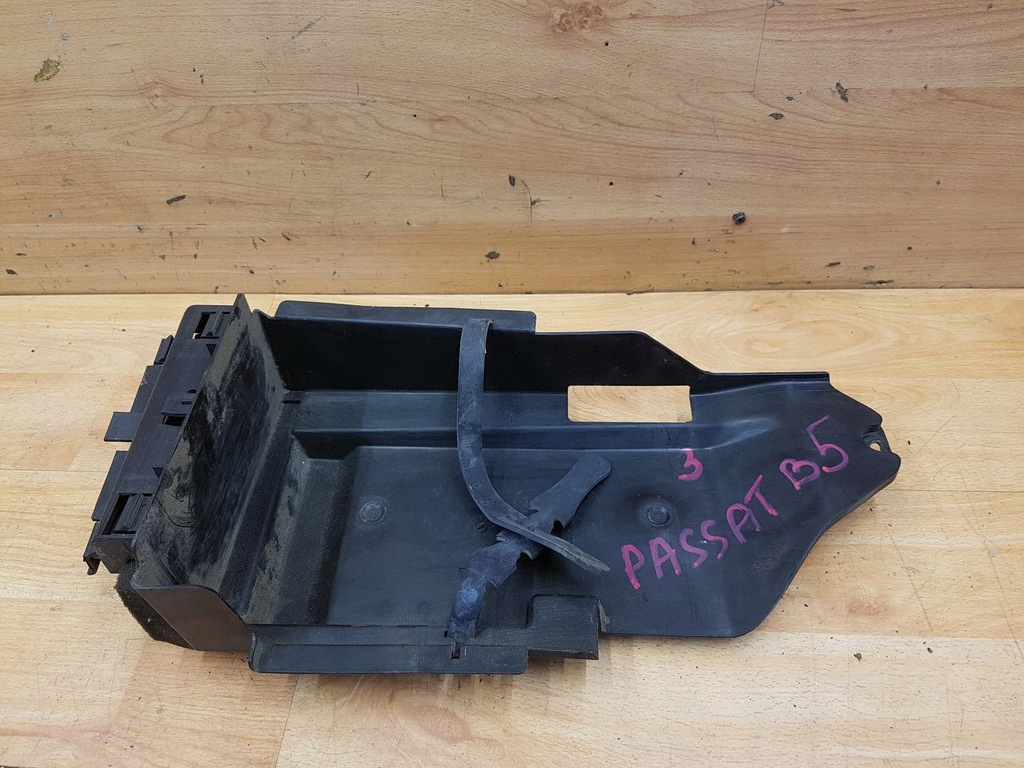 фото №1, Бардачок кронштейн багажника vw passat b5