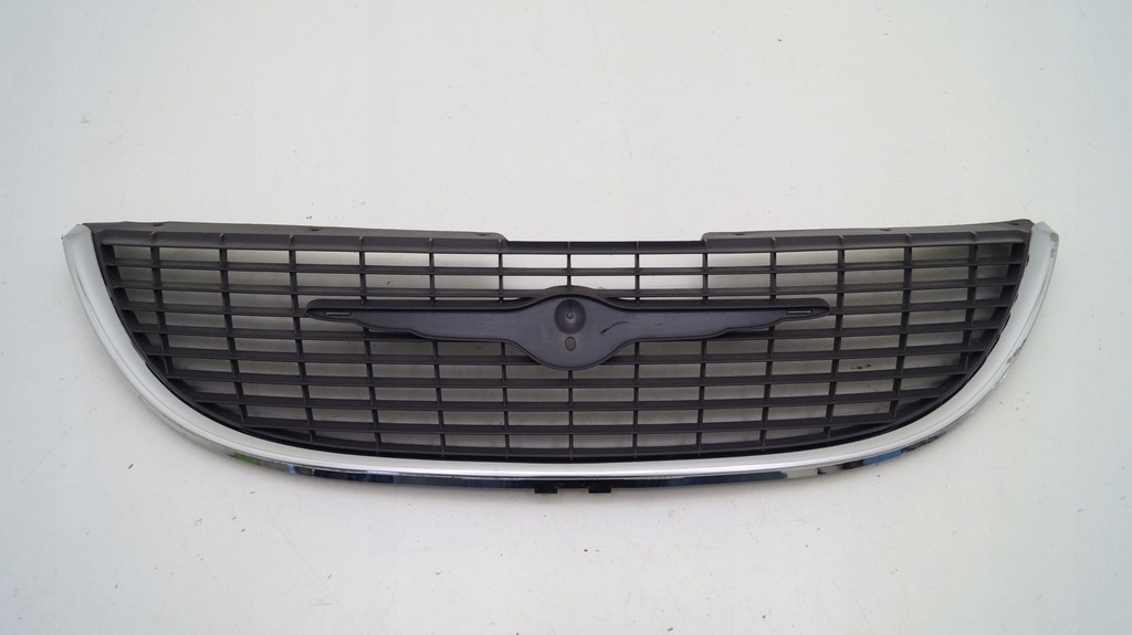 фото №1, Chrysler voyager 00-05 решётка радиатора решётка радиатора