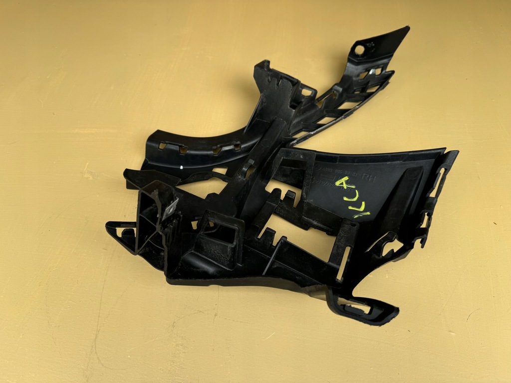 фото №11, Mercedes s-klasa w222 13-20r направляющая усилитель бампера правое a2228850321