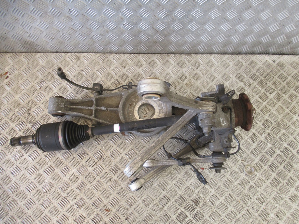 фото №1, Подвеска поворотный кулак ступица правый правая задняя задняя levante 670037240 приводной вал